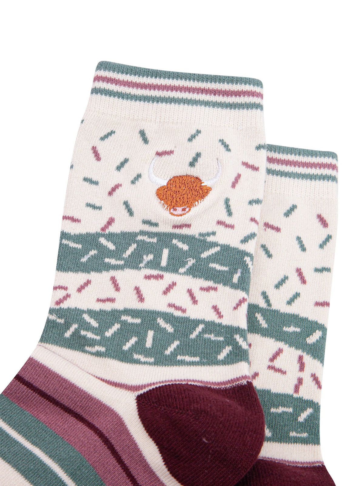 Highland-Cow-Combed-Cotton-Pattern-Embroidered-Socks-in-Cream-Close-Up