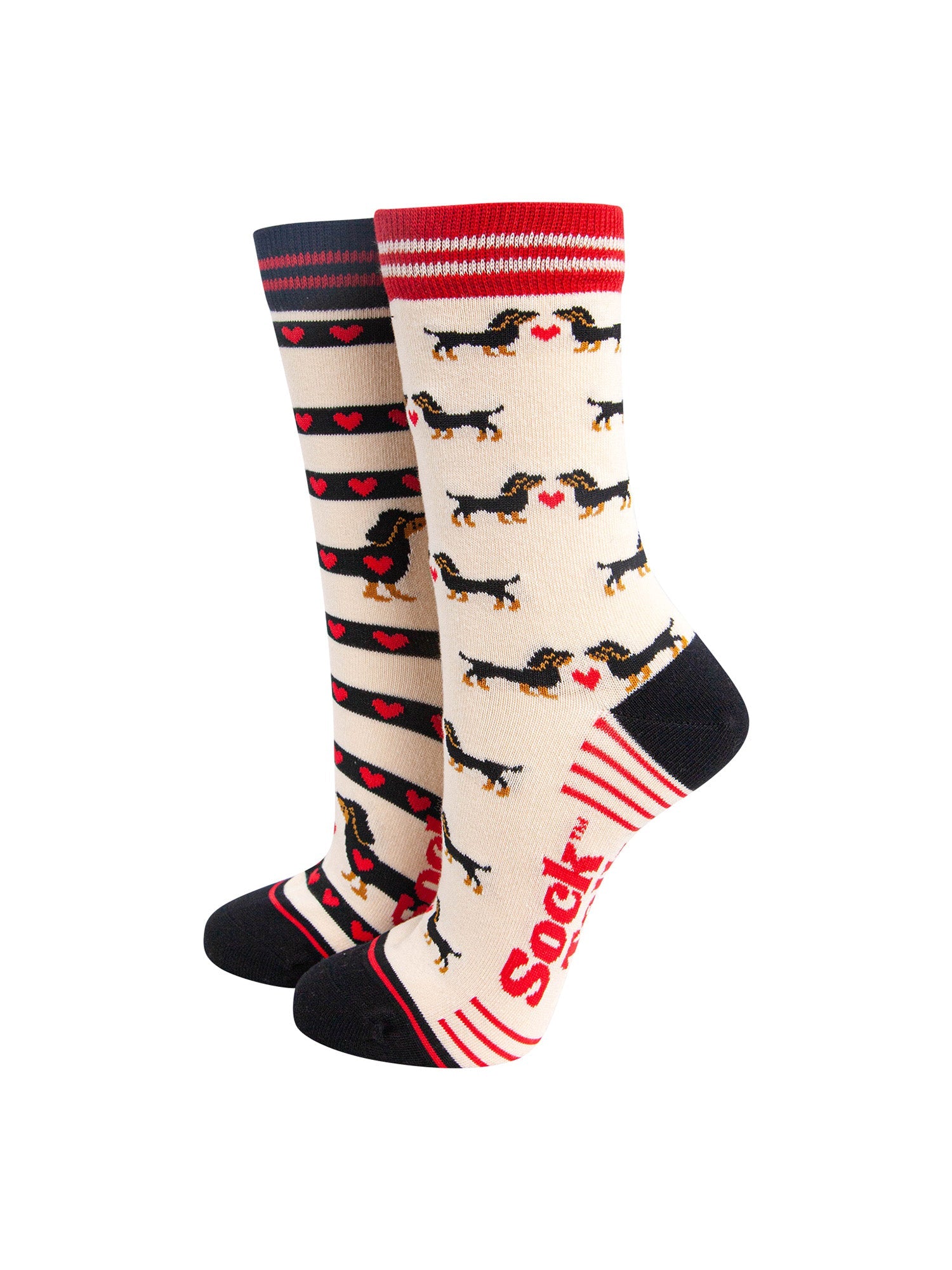 Sausage-Dogs-Hearts-Combed-Cotton-Odd-Socks-in-Cream-Mannequin