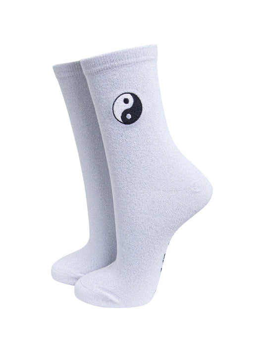 Yin-Yang-Combed-Cotton-Glitter-Embroidered-Socks-in-White-On-Mannequin