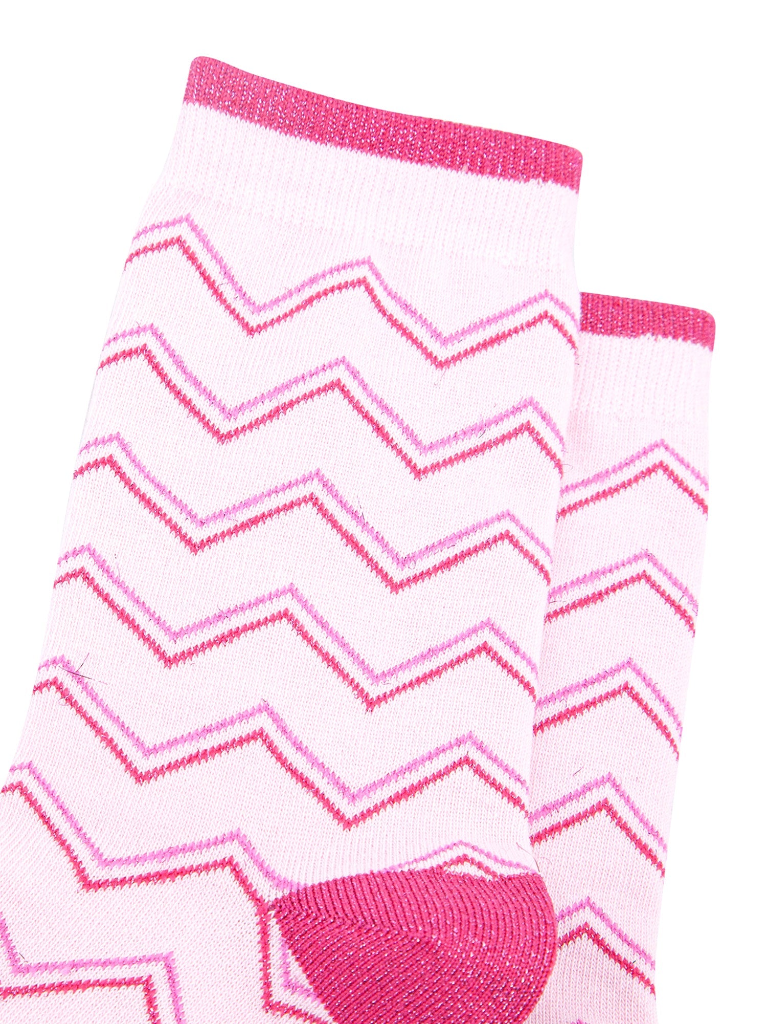 Zig-Zag-Combed-Cotton-Glitter-Socks-in-Pink-Closeup