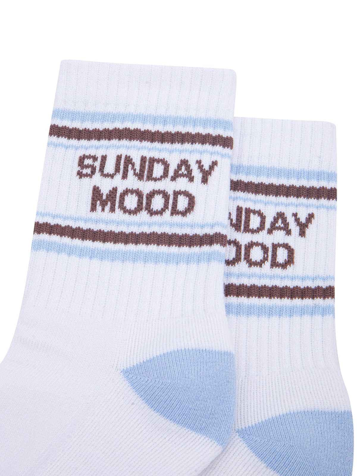 Sunday-Mood-Organic-Cotton-Sports-Socks-in-White/Icy-Blue-Close-Up