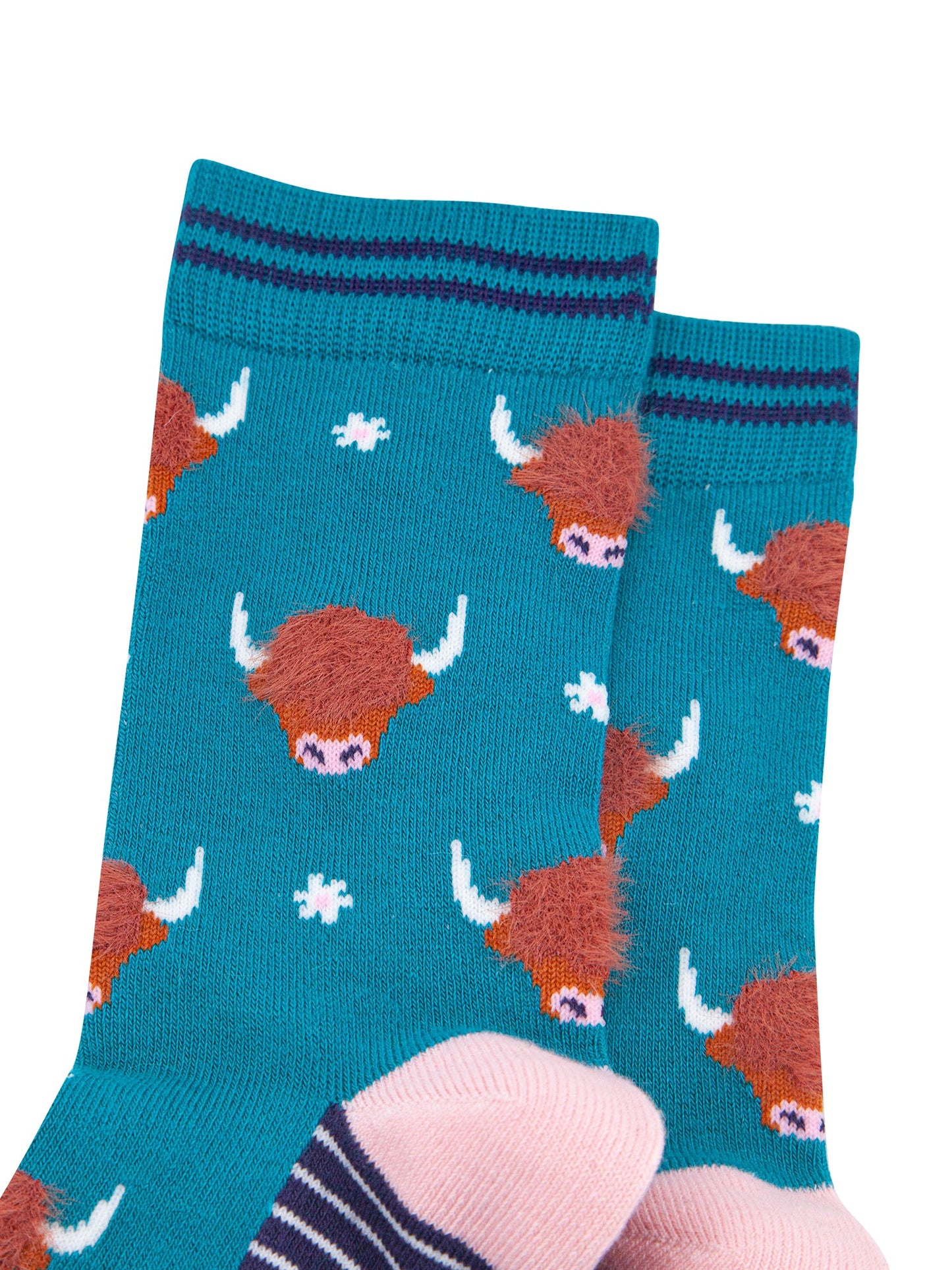 Highland-Cow-Floral-Fluffy-Bamboo-Socks-in-Teal-Closeup