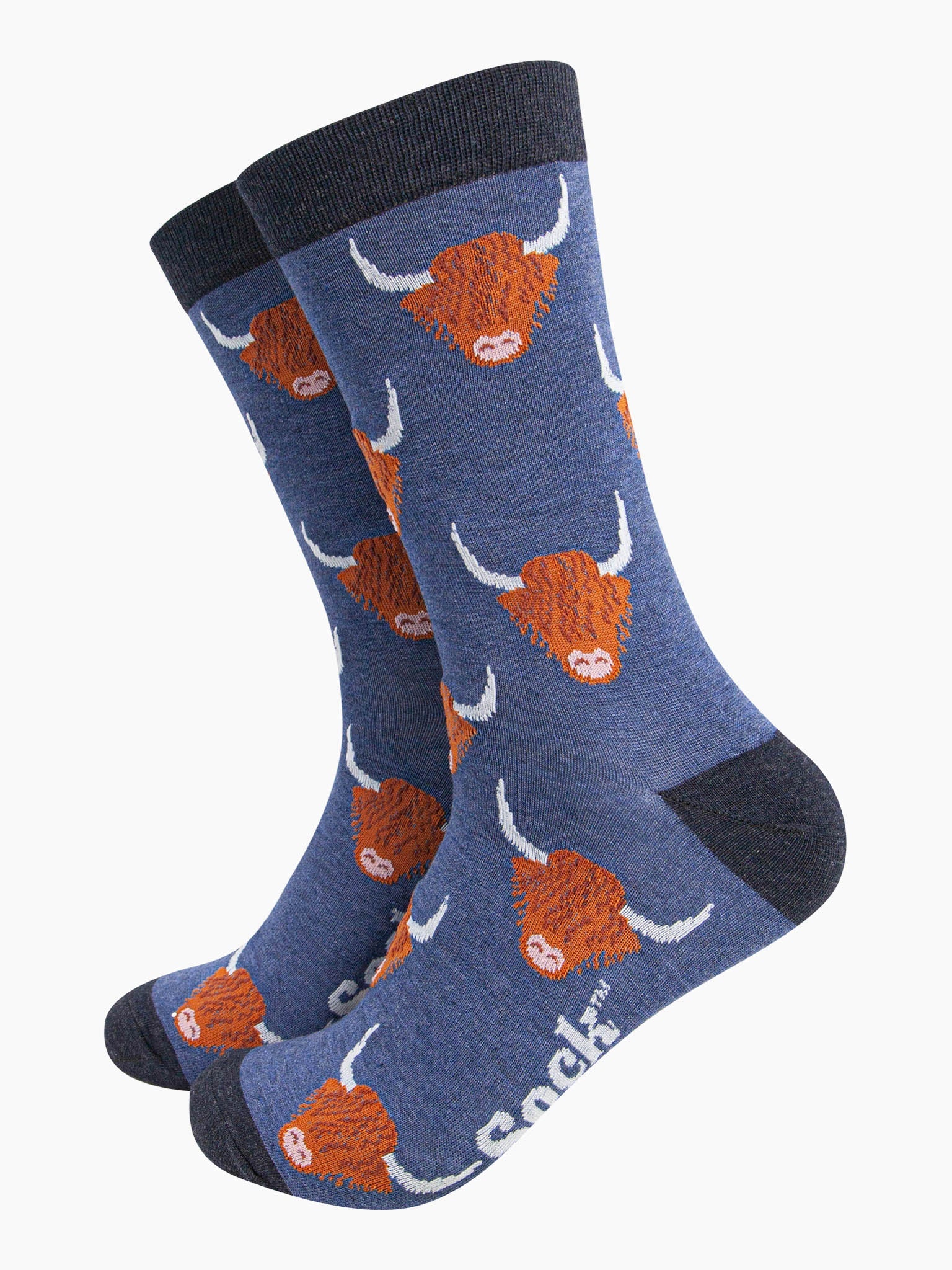 mens-bamboo-socks-denim-blue-highland-cow-pattern-scottish-coos