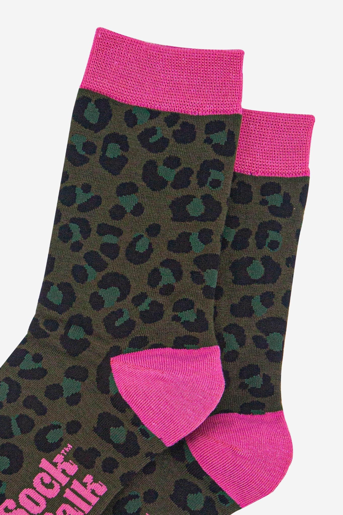 womens-bamboo-socks-khaki-hot-pink-leopard-close-up
