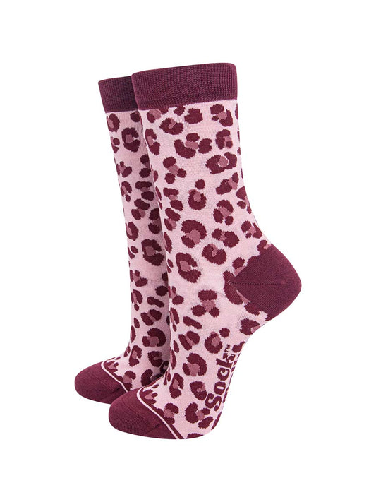 womens-bamboo-socks-light-pink-berry-leopard-print