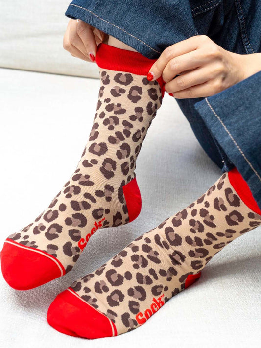 leoaprd-print-bamboo-socks-in-neutral-and-red