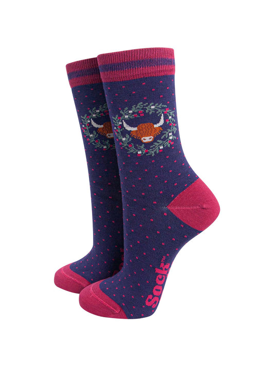 Highland Cow Wreath Bamboo Socks in Navy Blue