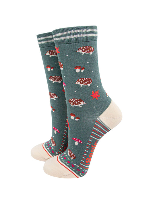 womens-bamboo-socks-sage-green-cream-hedgehog-toadstool-woodland-animals