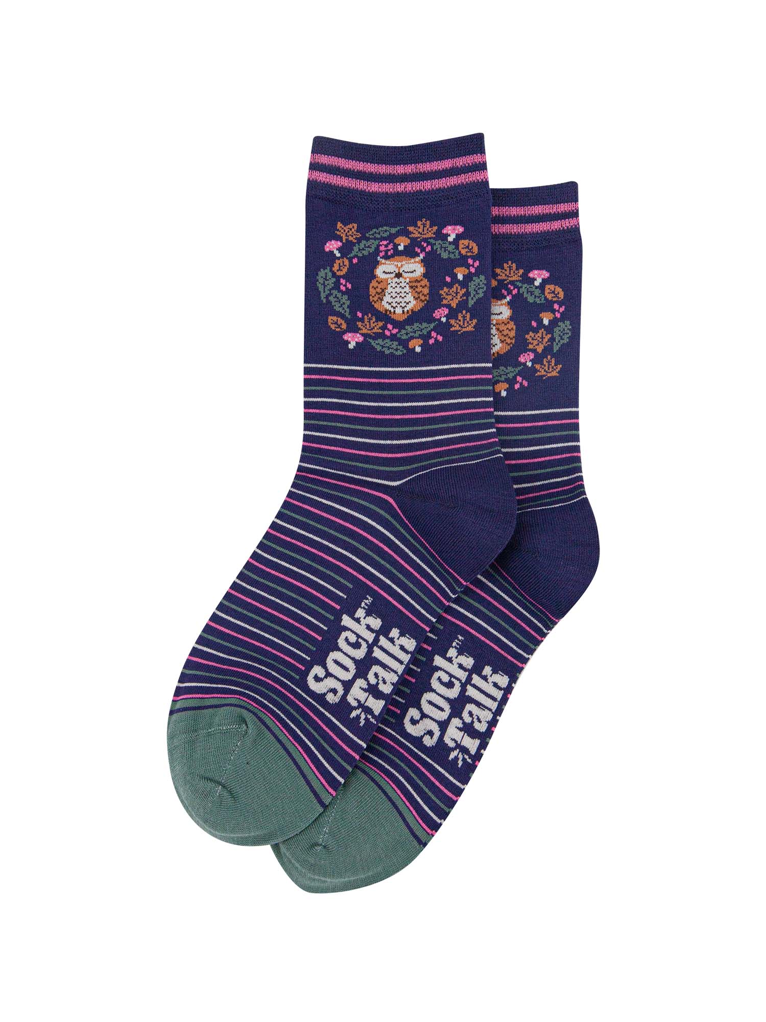 womens-bamboo-socks-navy-blue-sage-owl-in-wreath-laying-flat