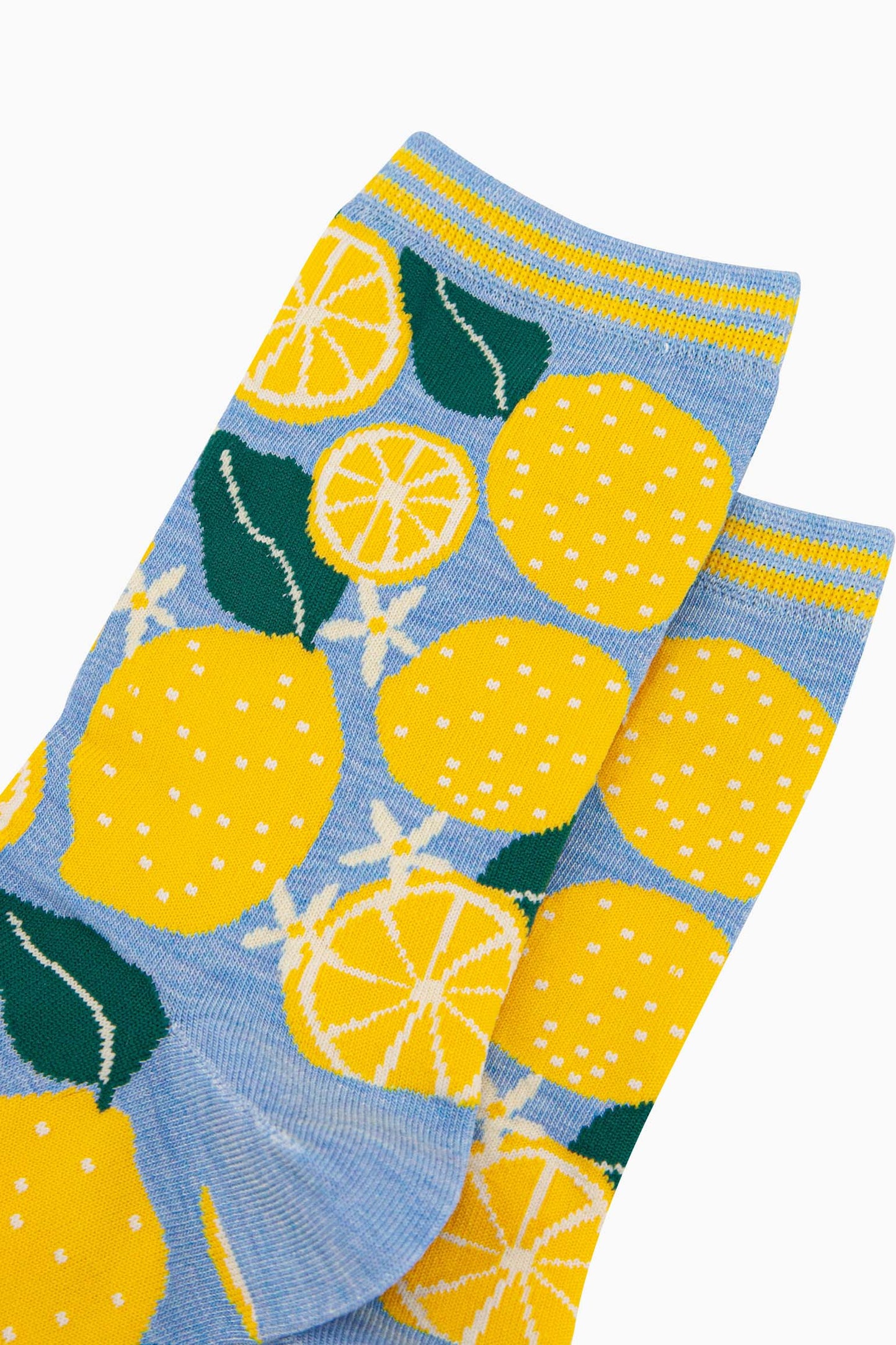 womens-bamboo-socks-blue-lemon-tree-close-up-fruit-slices-leaves-blossom-flowers