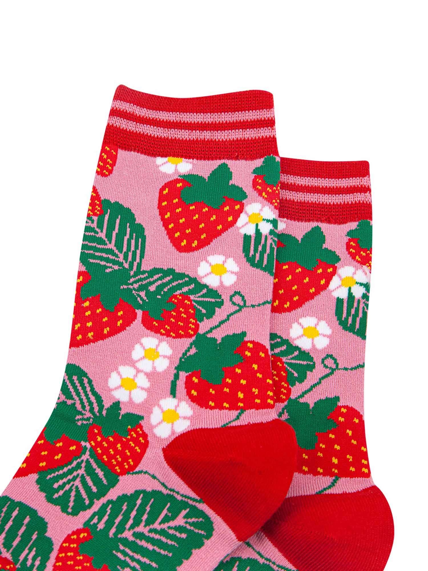 womens-bamboo-socks-pink-strawberries-close-up-pattern-red-summer-berries-white-flowers-laves-strawberry-plants