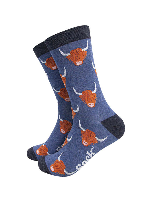 mens-bamboo-socks-denim-blue-highland-cow-pattern-scottish-coos
