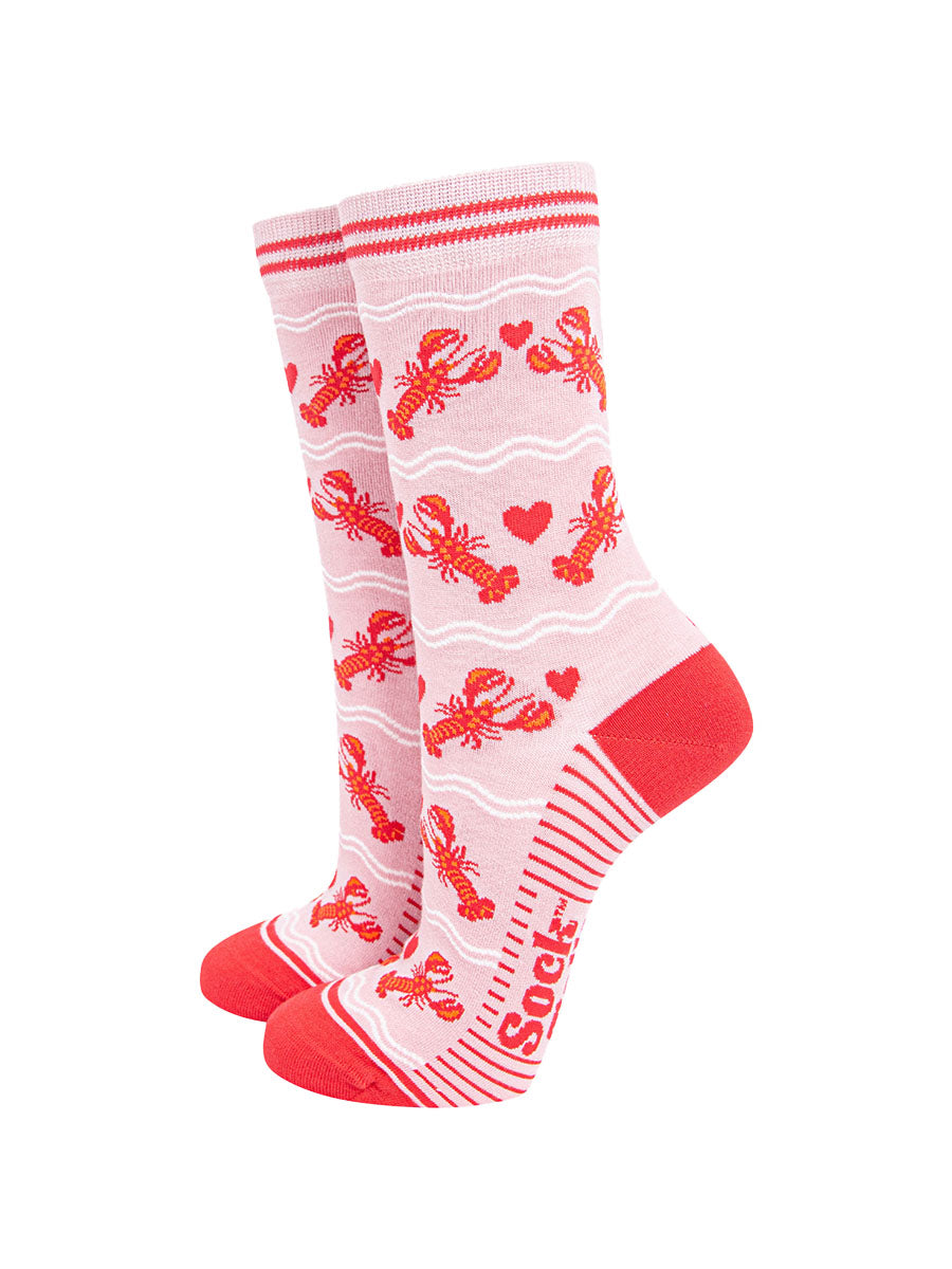 womens-bamboo-socks-light-pink-red-lobsters-sealife