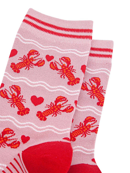 womens-bamboo-socks-light-pink-red-lobsters-close-up