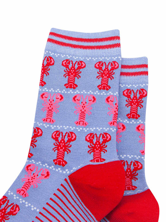 womens-bamboo-socks-light-blue-red-lobsters-close-up
