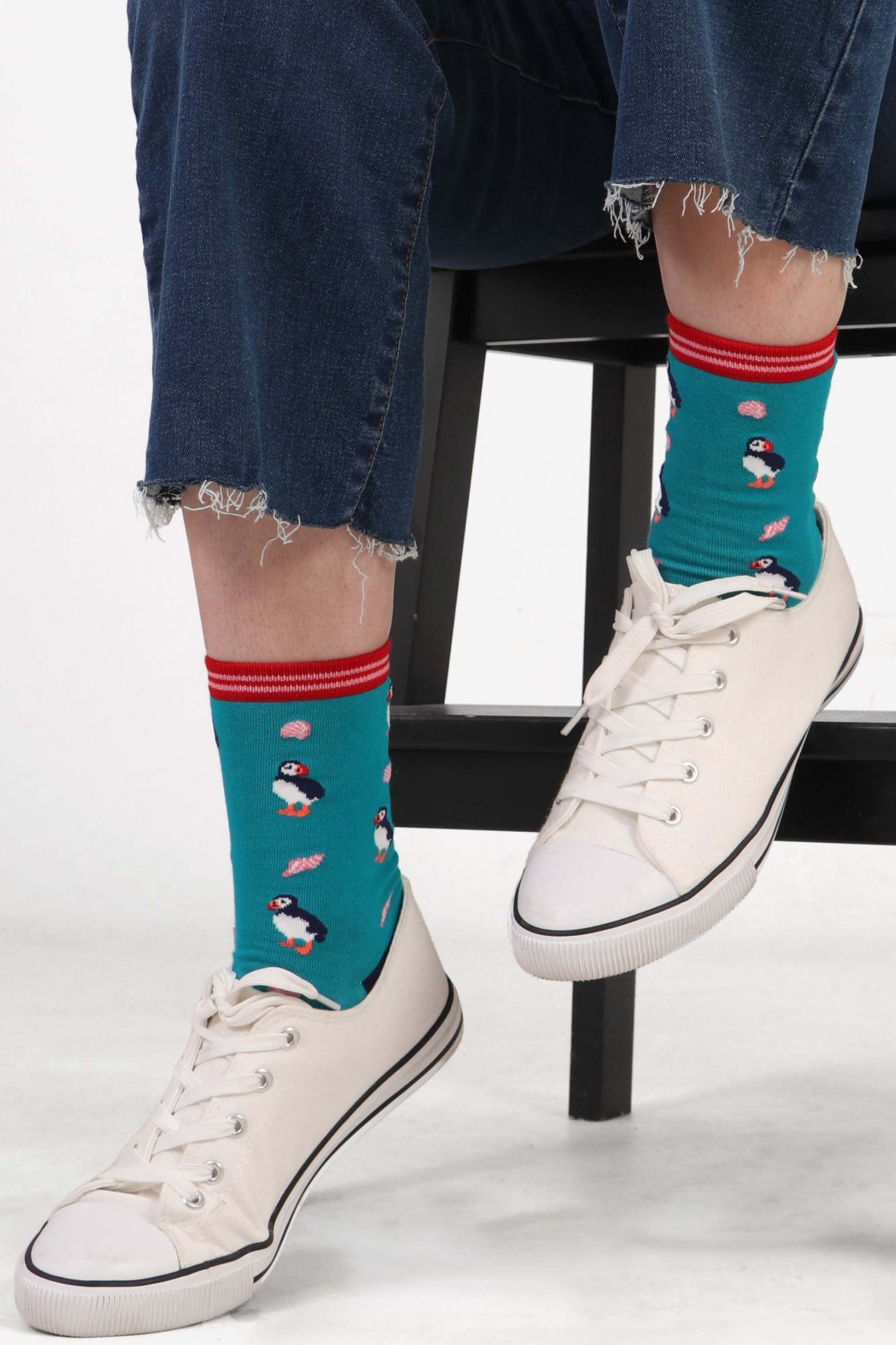 puffin-print-bamboo-socks-teal-and-pink