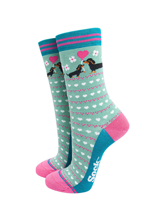 womens-bamboo-socks-mint-sausage-dog-puppy-love-hearts-pink-balloon-black-dachshunds