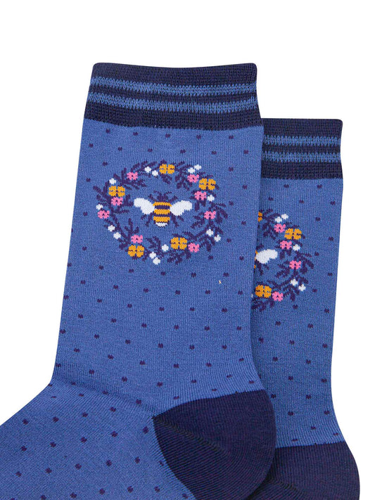 womens-bamboo-socks-denim-blue-navy-blue-bee-wreath-close-up