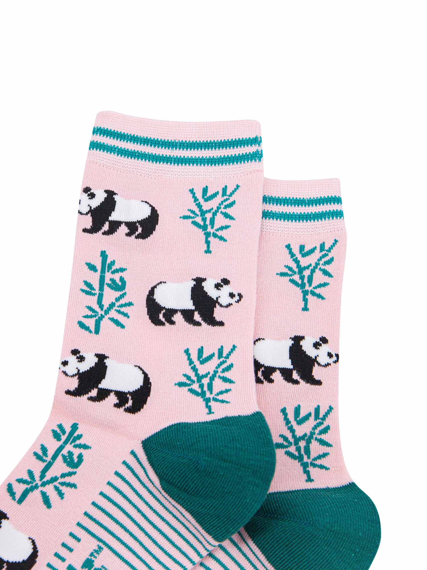 womens-bamboo-socks-light-pink-green-panda-close-up