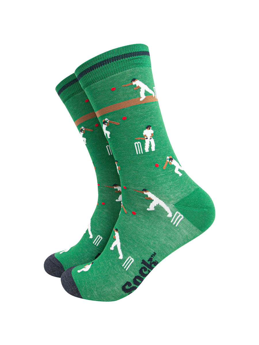 mens-bamboo-socks-green-cricket-players-pattern-criketers-hitting-ball-wickets