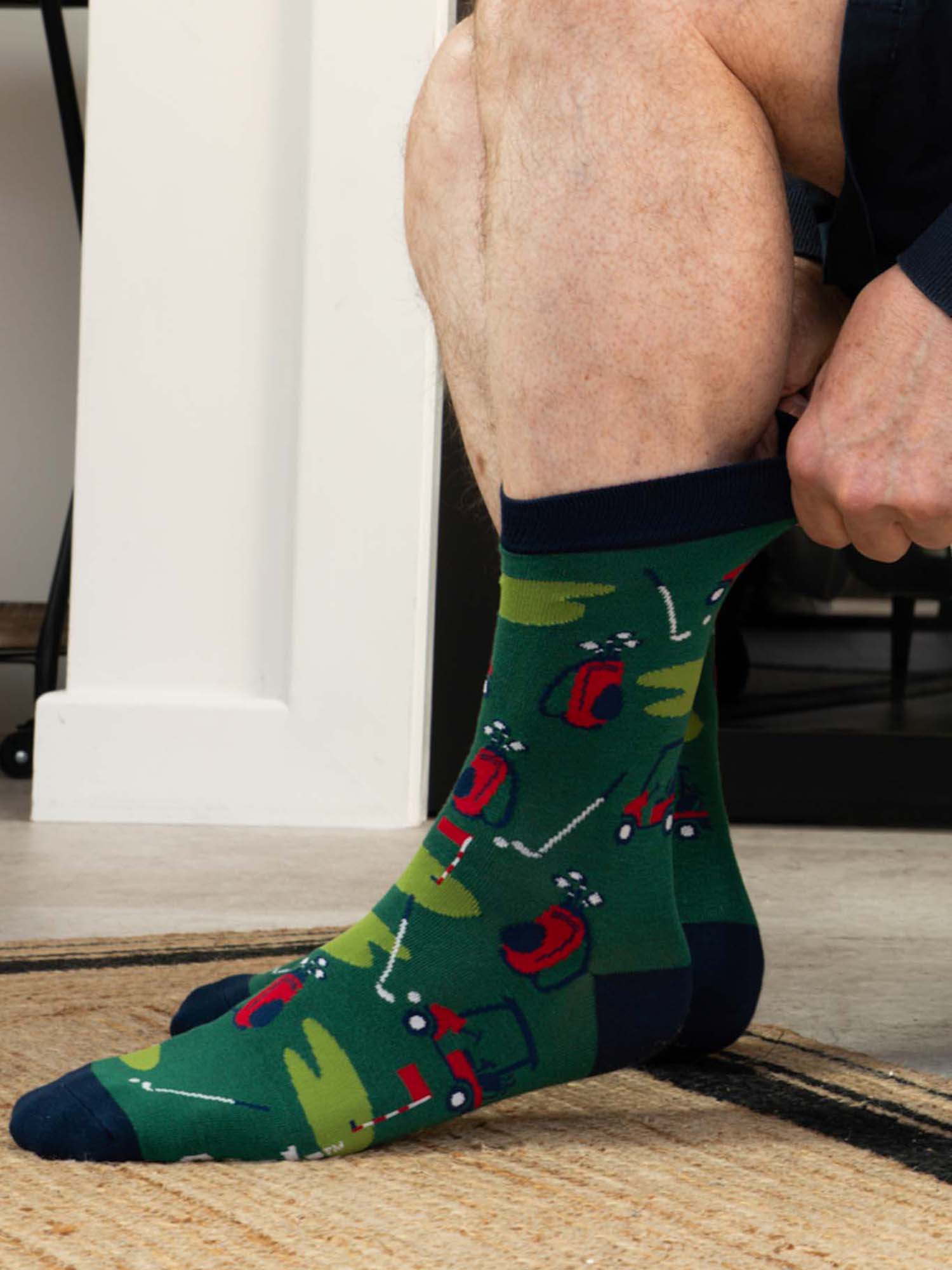 mens-on-the-golfing-green-and-cart-scene-bamboo-socks