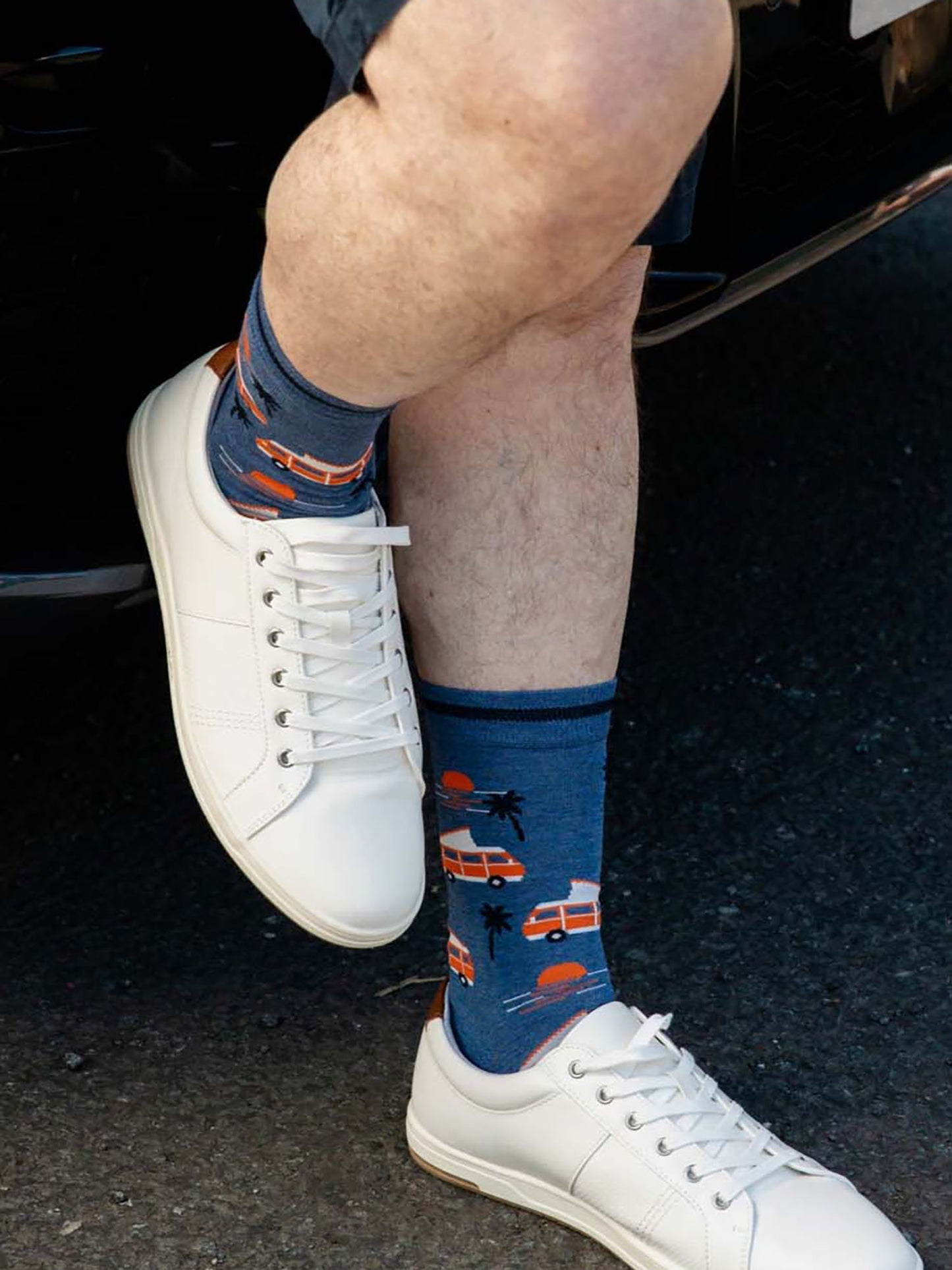 campervan-and-palm-tree-print-bamoo-socks-in-blue-and-orange