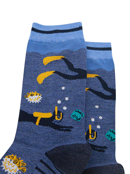 mens-bamboo-socks-denim-blue-scuba-diver-and-fish-close-up-diver-swimming-encircling-design-tropical-fish-scuba-tank-snorkle