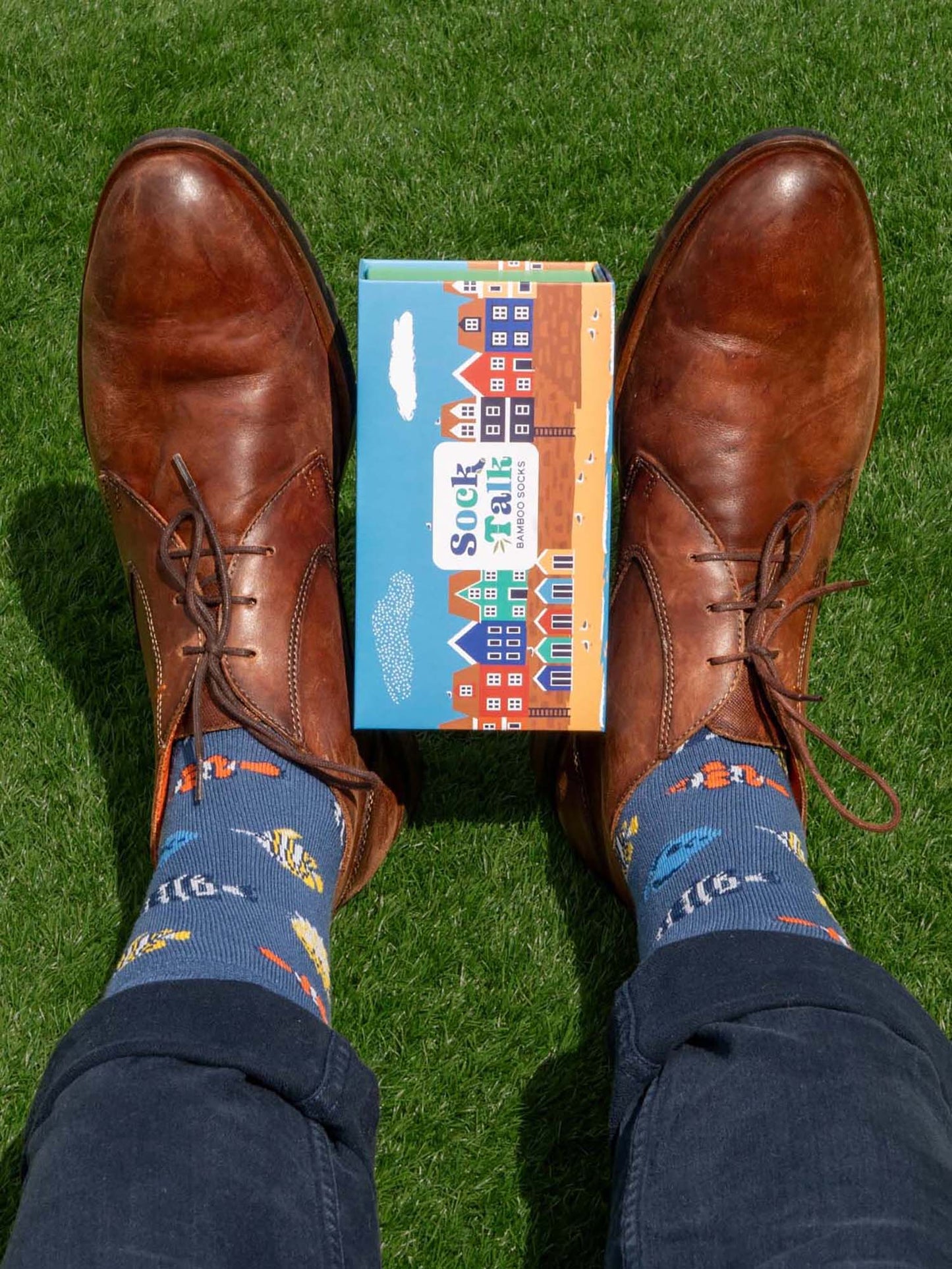 tropical-fish-bamboo-socks-in-blue