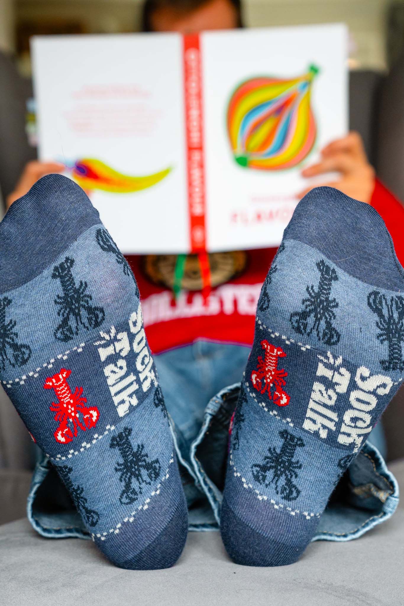lobster-fair-isle-print-bamboo-socks-blue-red