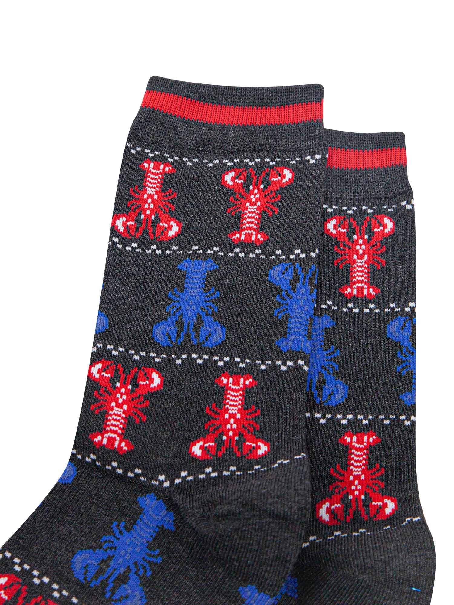 mens-bamboo-socks-black-lobsters-close-up