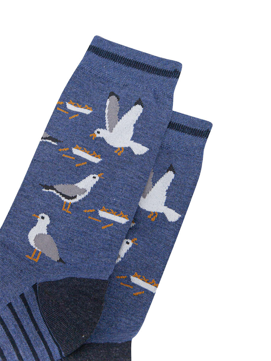 mens-bamboo-socks-denim-blue-thieving-seagulls-close-up-birds-flying-standing-swooping-to-steal-chips