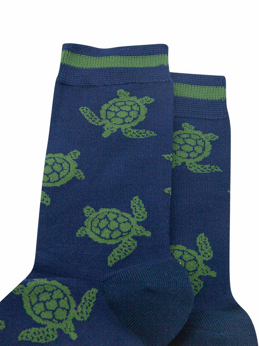 mens-bamboo-socks-navy-blue-turtle-close-up