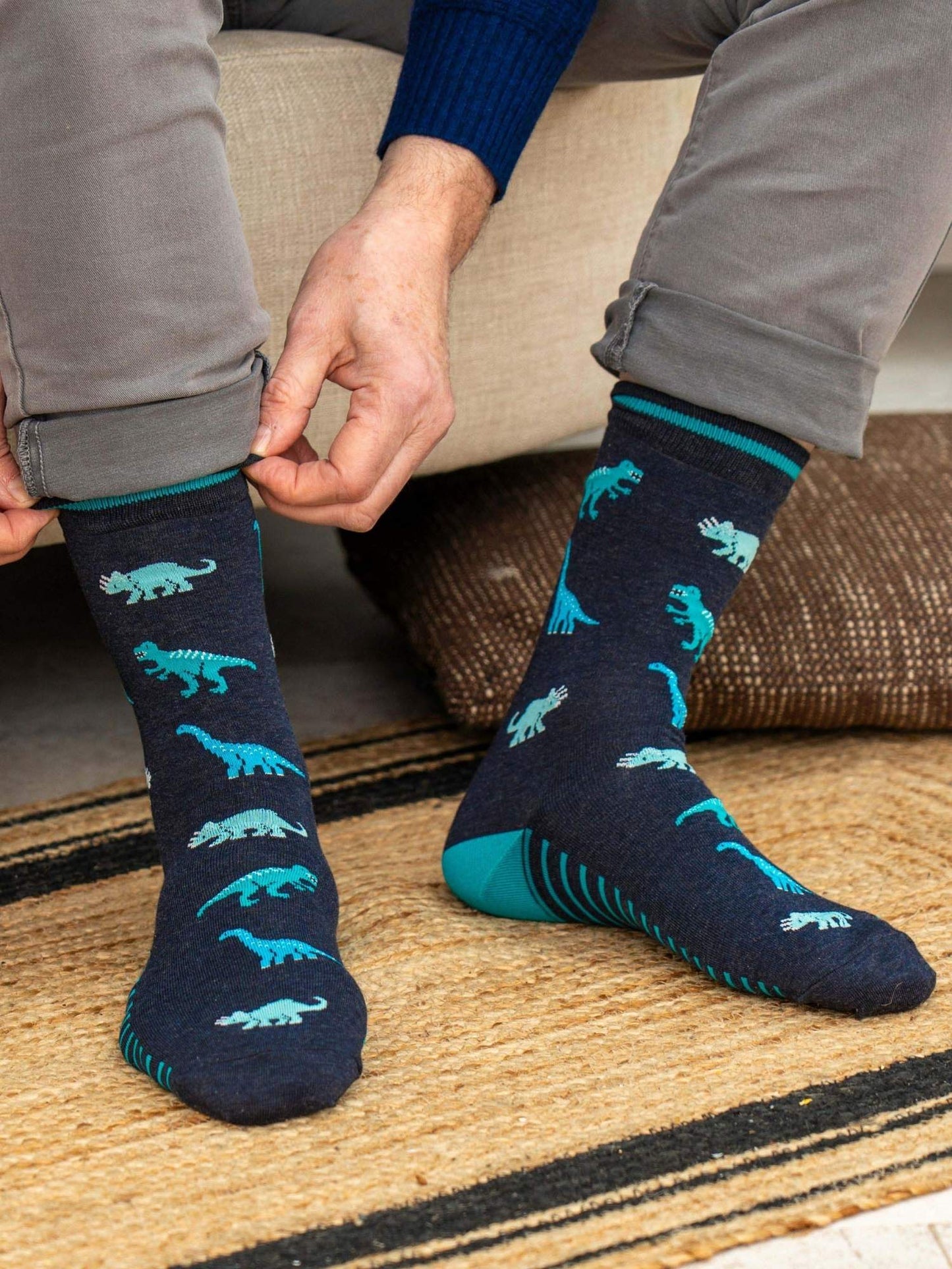 blue-dinosaur-print-bamboo-socks