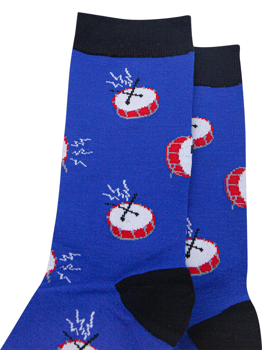 close up of the drum pattern on the blue bamboo dress socks