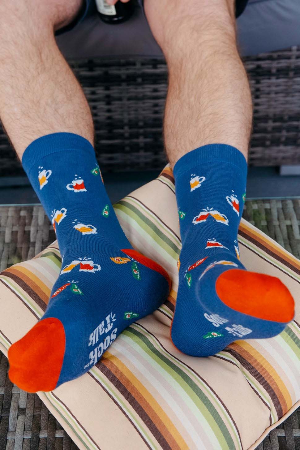 mens-beers-and-cheers-celebration-bamboo-socks