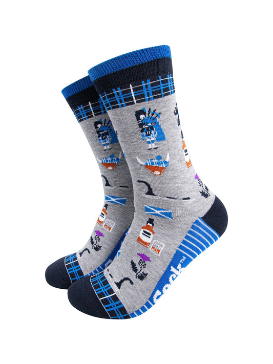 Scotland-Landmarks-Bamboo-Socks-in-Light-Grey-Mannequin