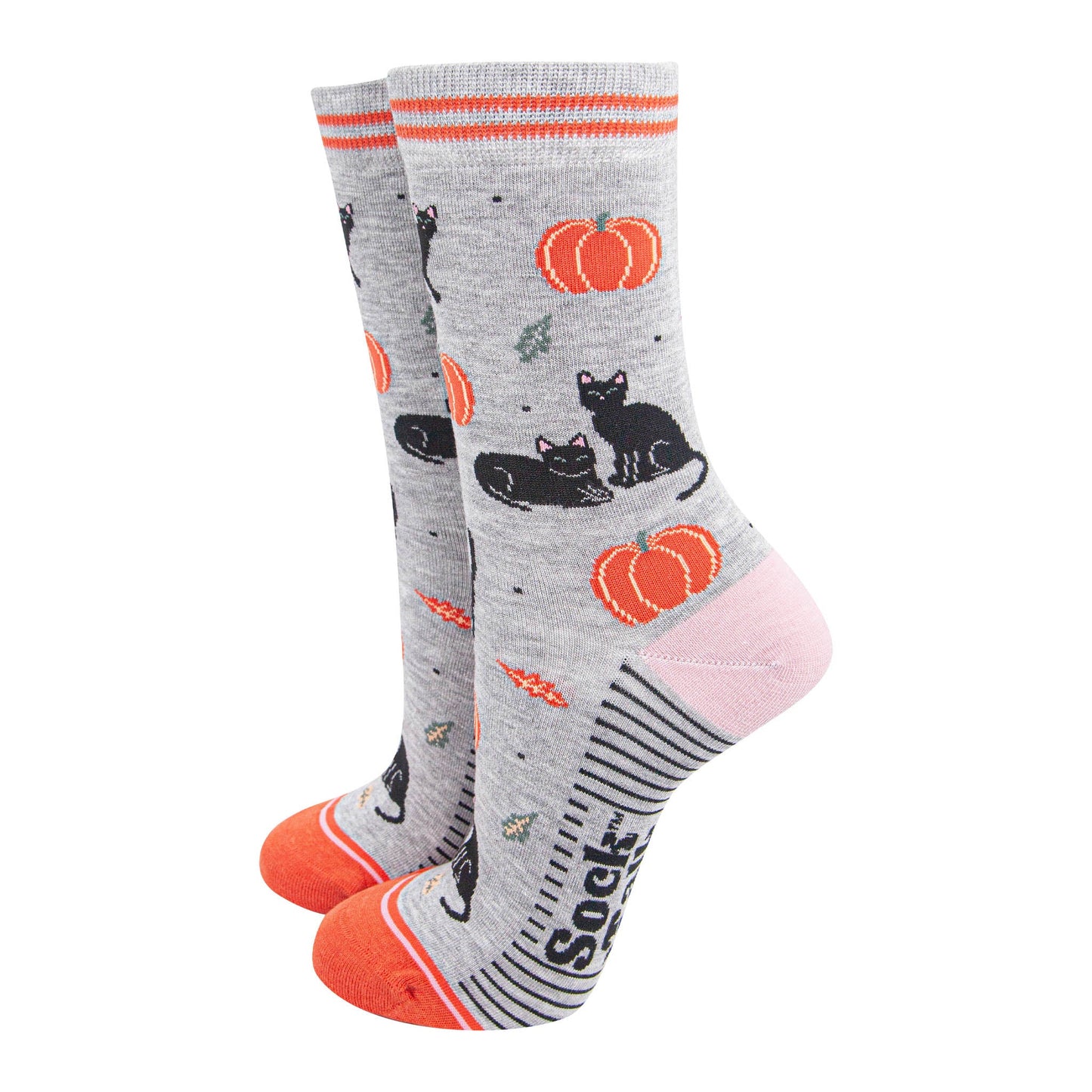 womens-bamboo-socks-light-grey-orange-cats-and-pumpkins-halloween