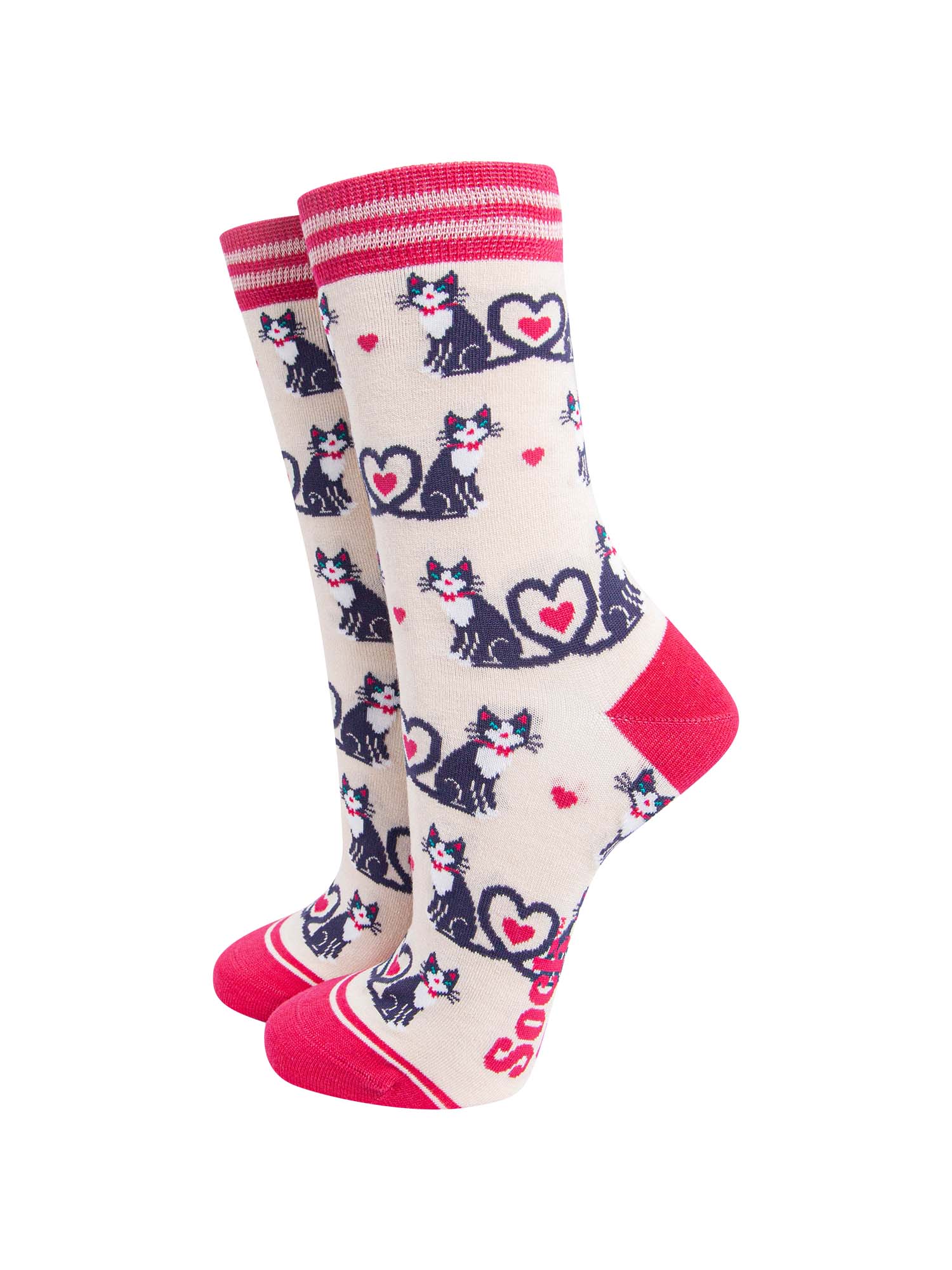 womens-bamboo-socks-cream-cats-love-heart-tails-showing-all-over-pattern-of-black-cats-and-pink-hearts
