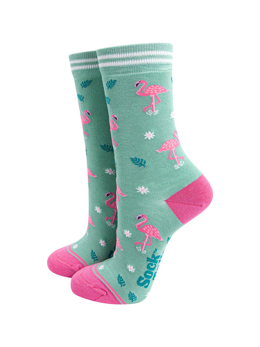 Standing-Flamingos-Bamboo-Socks-in-Green-On-Foot-Mannequin