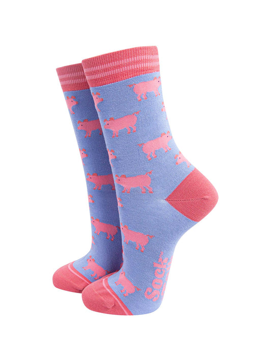 womens-bamboo-socks-light-blue-light-pink-pig-farm-animals