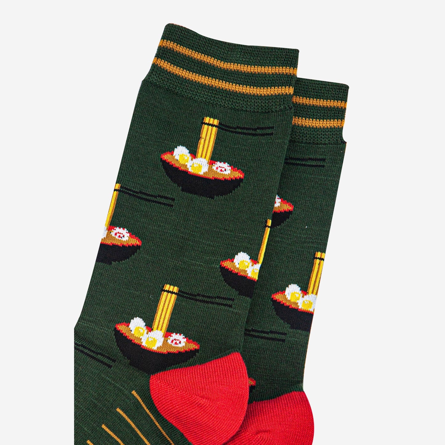 mens-bamboo-socks-khaki-black-ramen-close-up