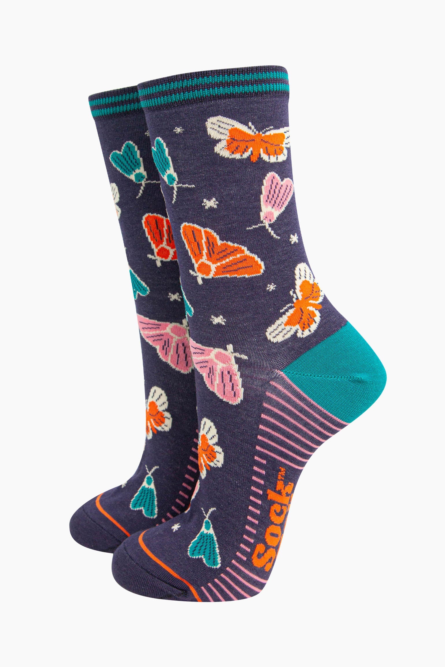 womens-moths-dragonflies-bamboo-socks-gift-box-butterflies