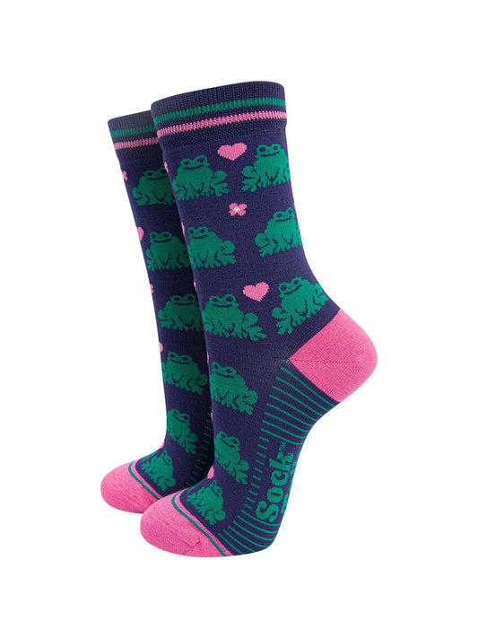 womens-bamboo-socks-navy-blue-pink-frogs-love-hearts