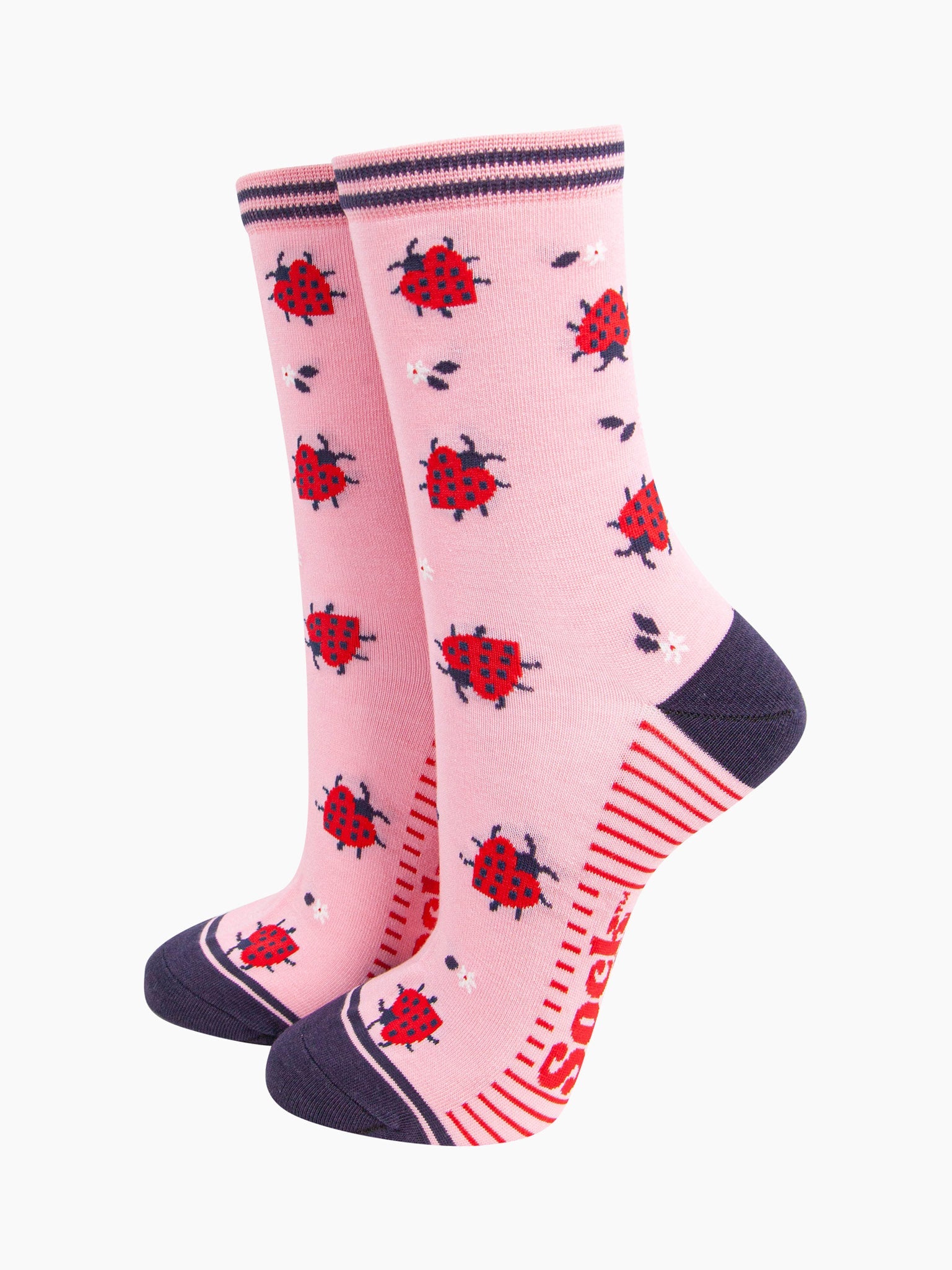 womens-bamboo-socks-pink-ladybird-pattern-red-love-heart-shaped-ladybirds-small-white-flowers