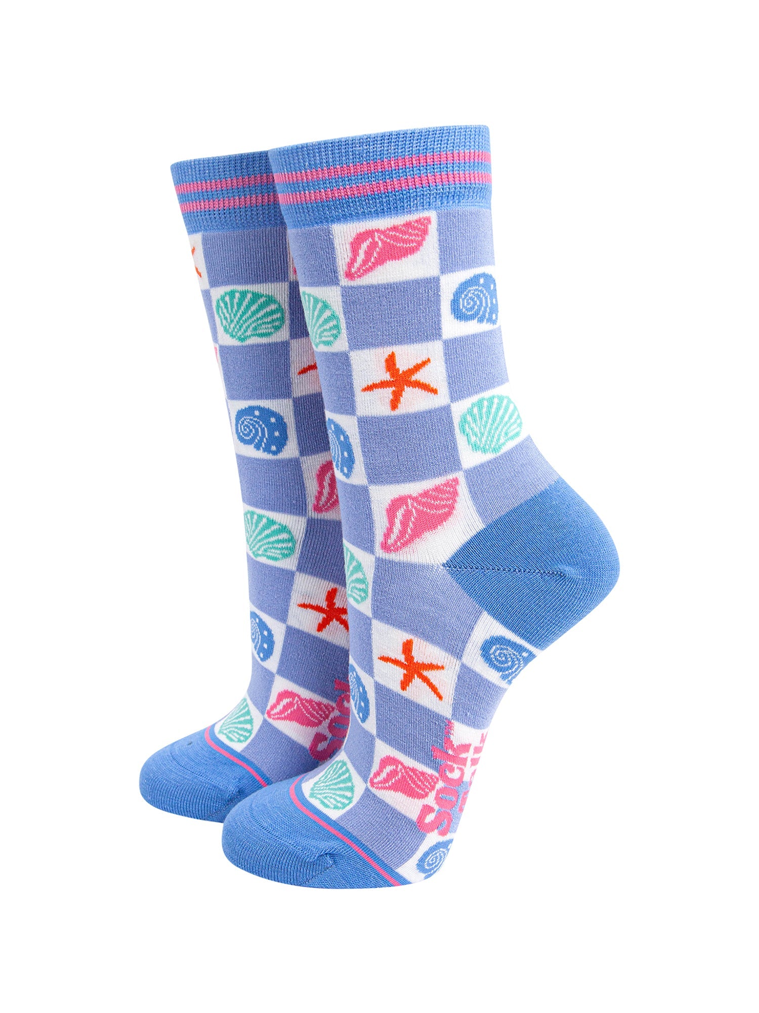 Seashell-Checkerboard-Bamboo-Socks-in-Blue-On-Mannequin