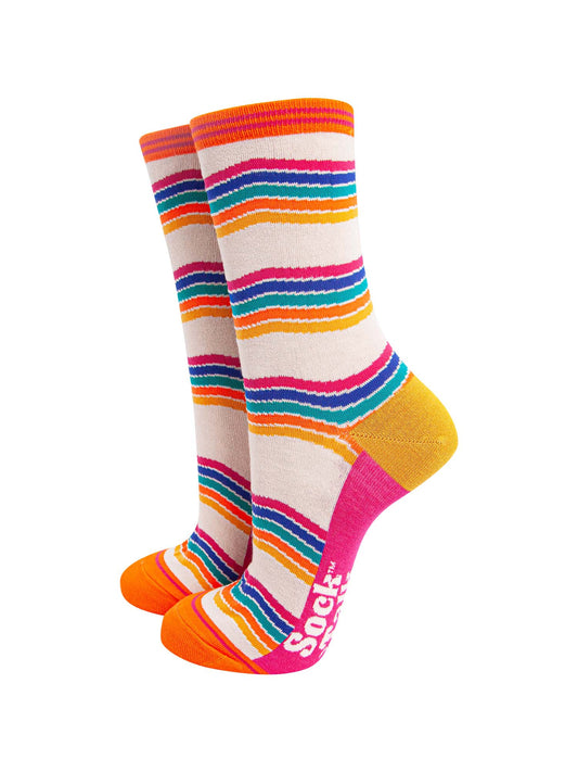 bamboo ankle socks with a wavy rainbow stripe pattern
