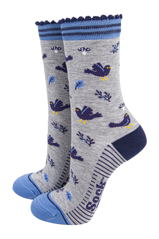 womens-bamboo-socks-light-grey-denim-blue-blackbirds-garden-birds