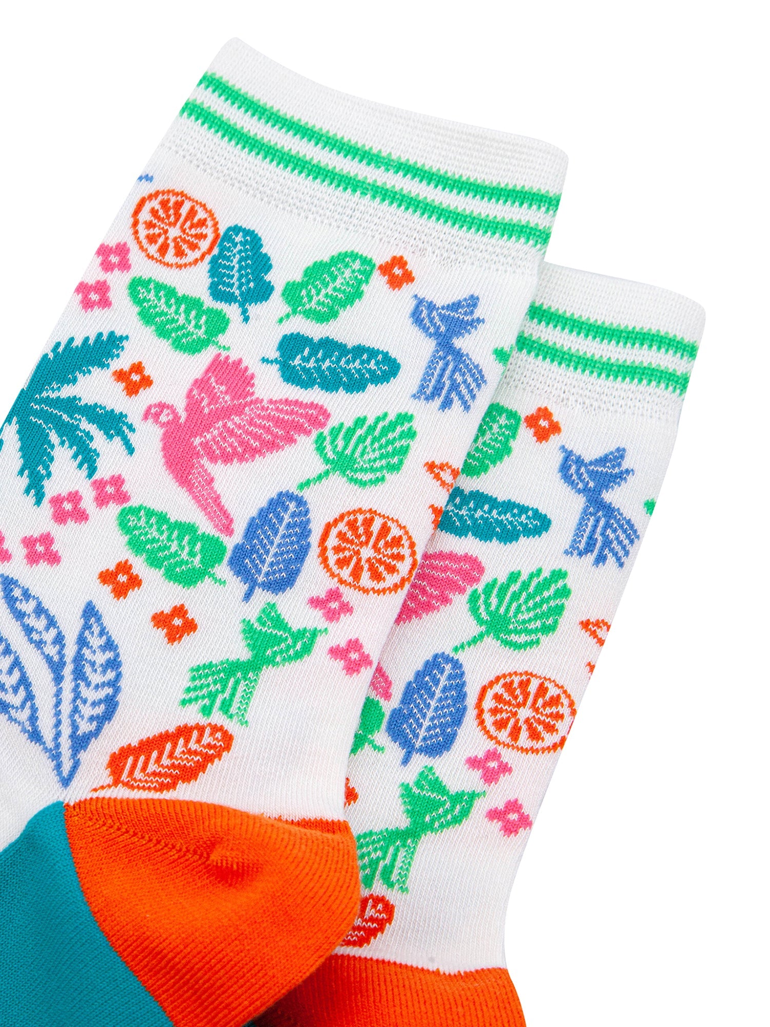 Tropical-Rainforest-Parrot-Bamboo-Socks-in-Multi-Close-Up