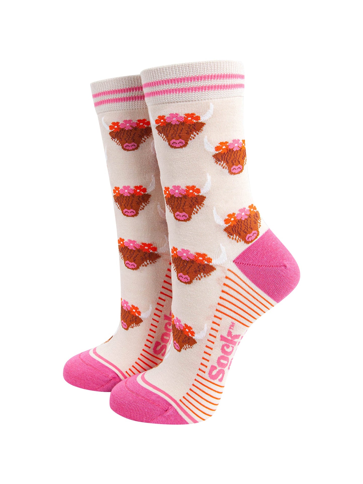 Floral-Crown-Highland-Cow-Bamboo-Socks-in-Cream-mannequin