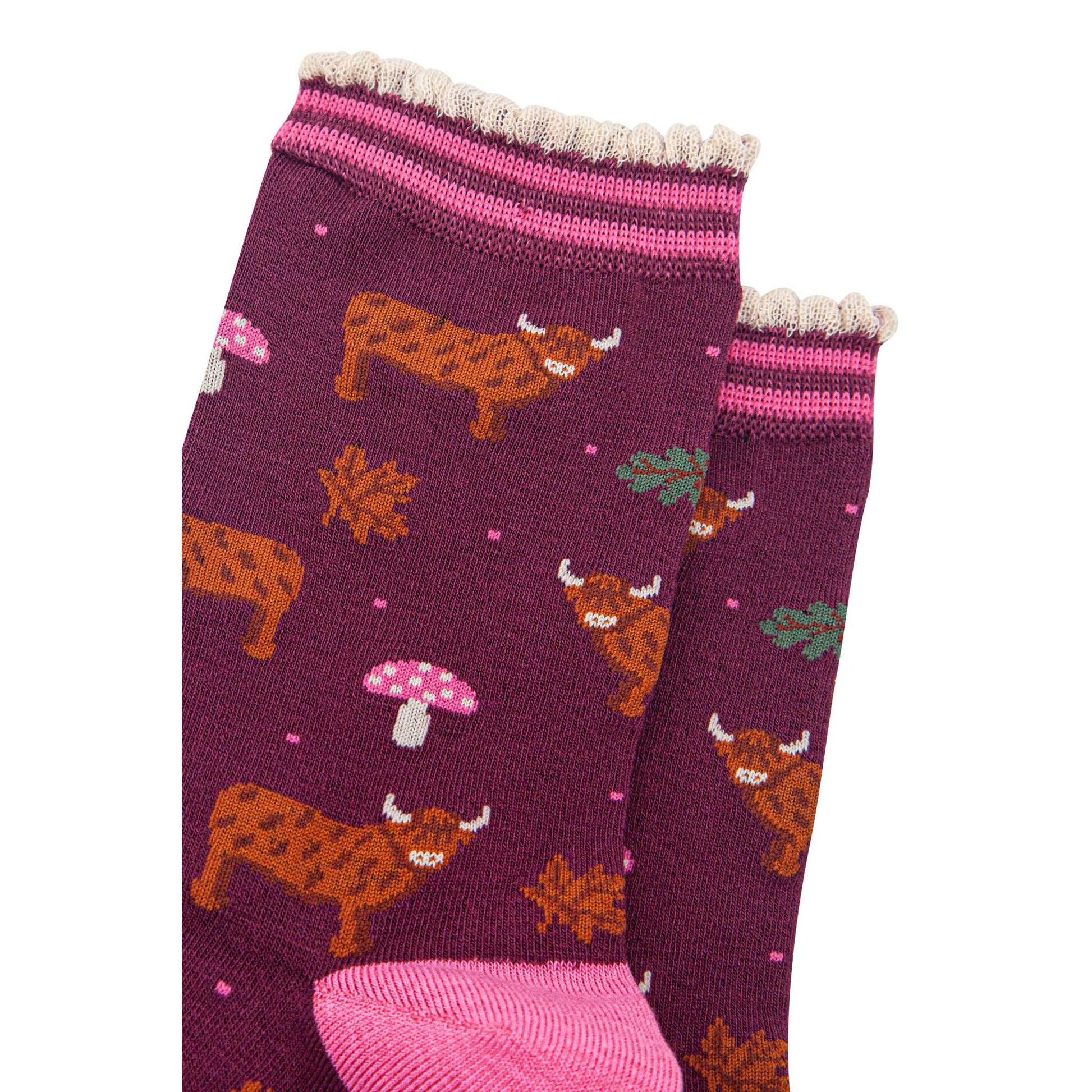 womens-bamboo-socks-berry-cream-highland-cow-toadstool-close-up
